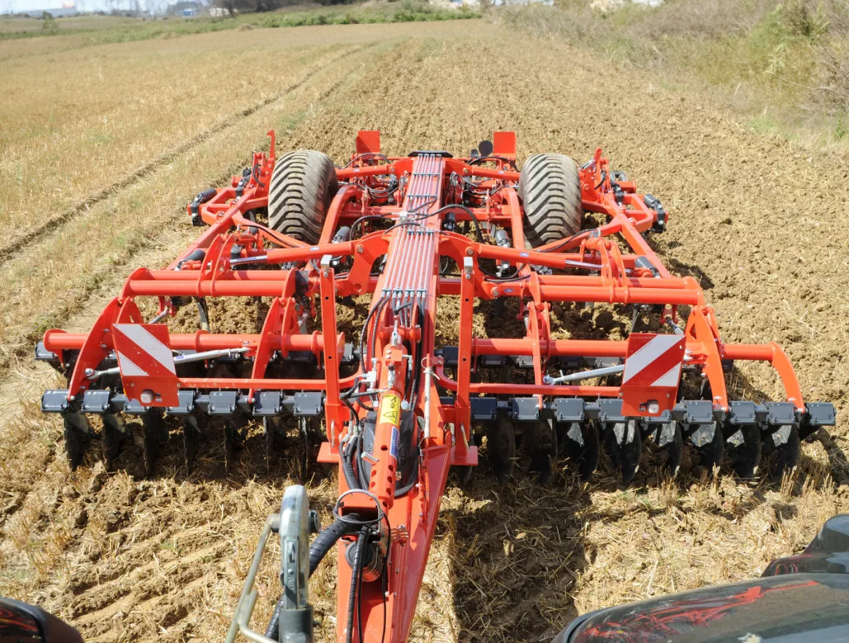 Performer Deep Tyne disk Cultivator